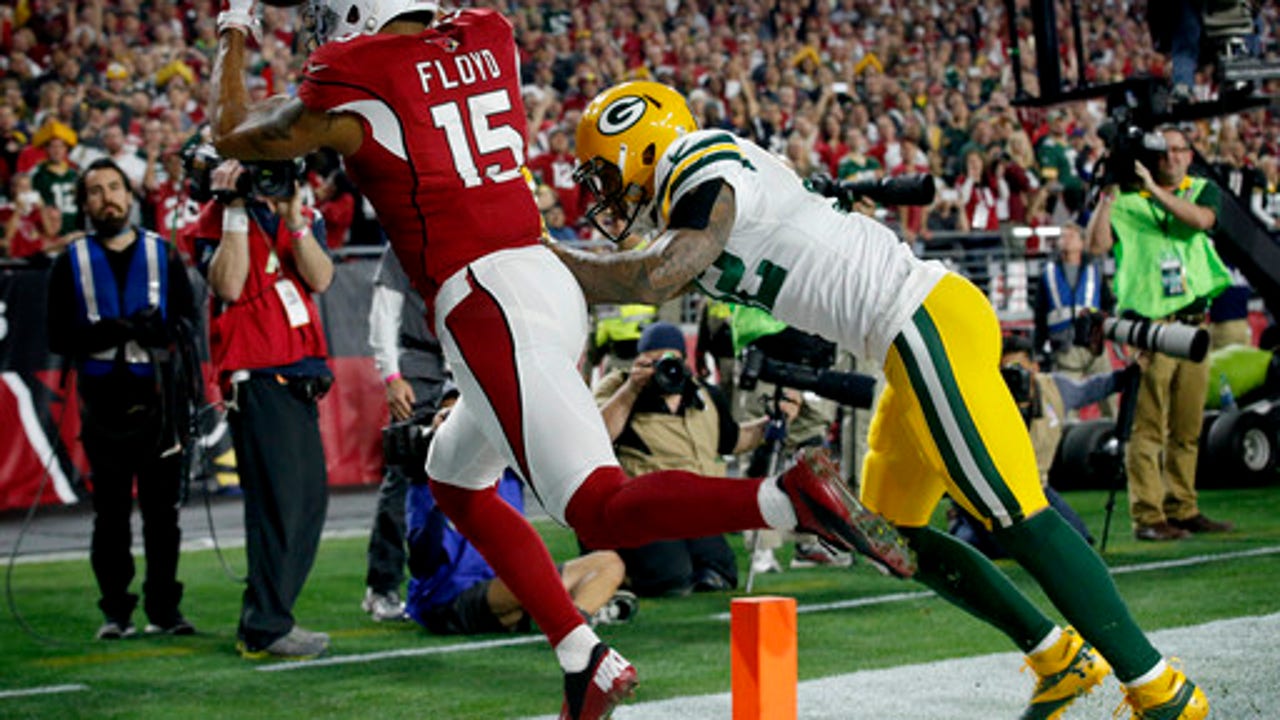 NFL Latest: Packers lose Cobb for rest of the game